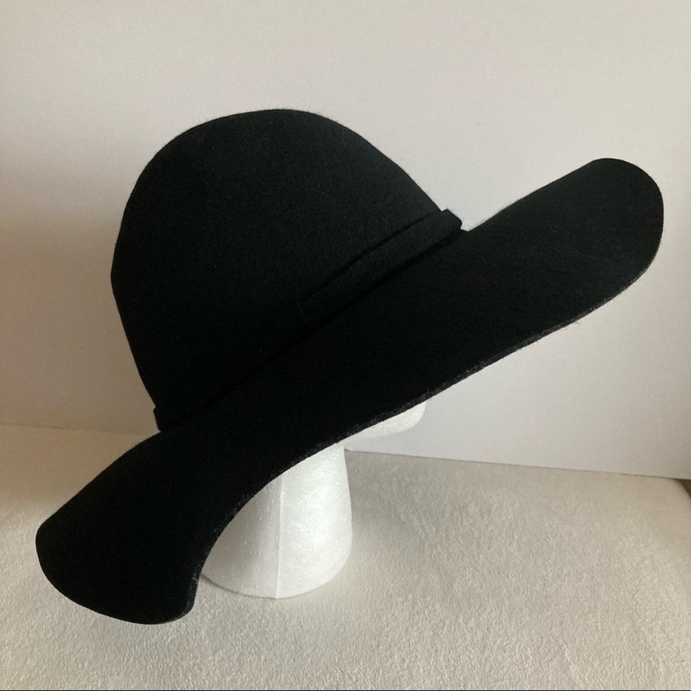 Wool hat - Picture 2 of 12